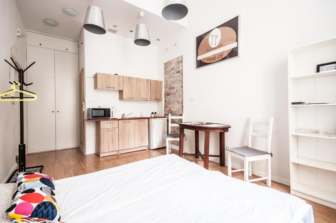 Apartment In The Center Of Varşovia Exterior foto